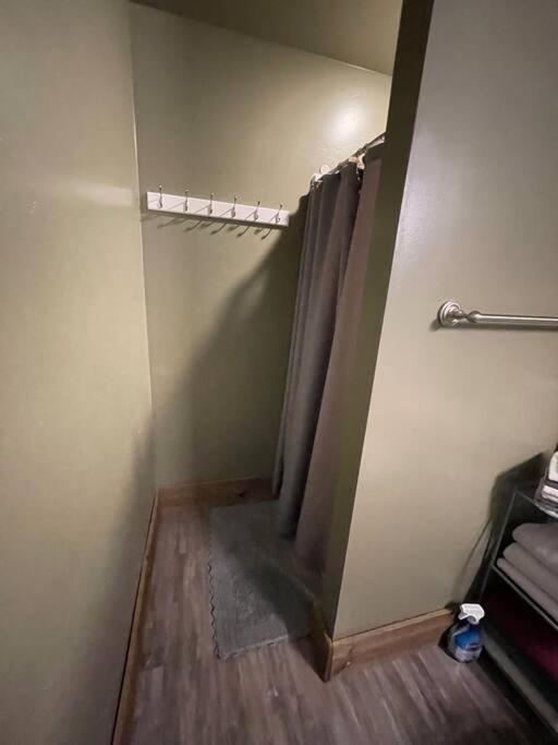 Parkway Yellowstone Guest House Room #1 Gardiner Extérieur photo