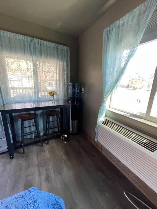 Parkway Yellowstone Guest House Room #1 Gardiner Extérieur photo
