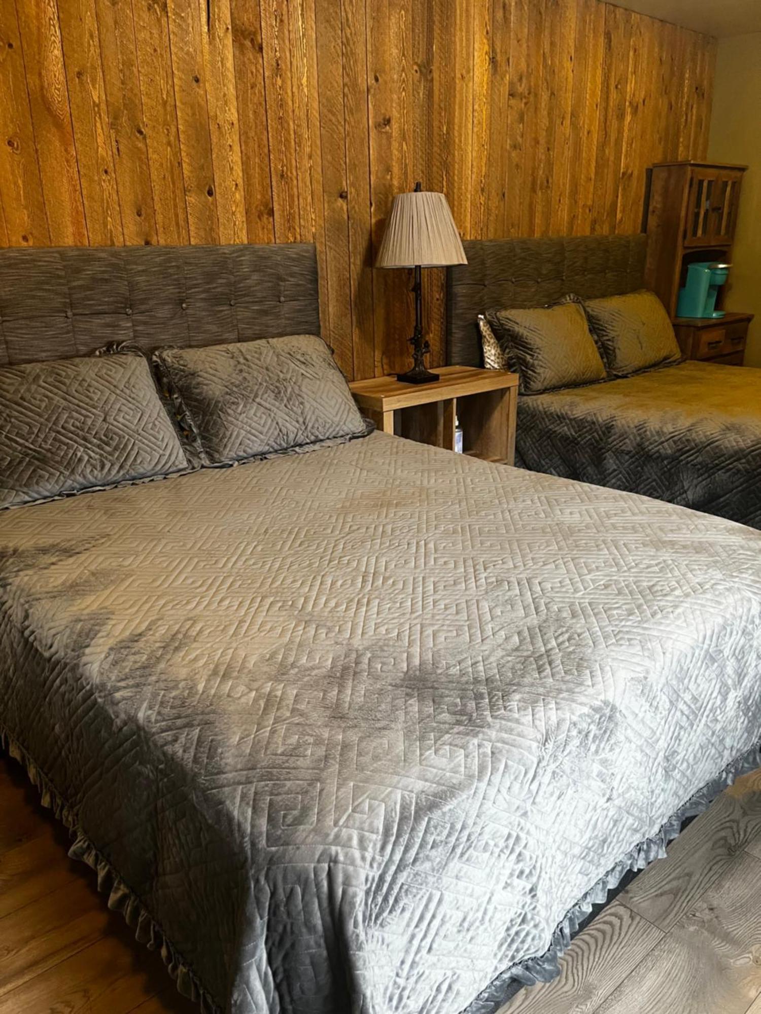 Parkway Yellowstone Guest House Room #1 Gardiner Extérieur photo